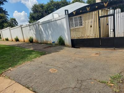 House For Sale in Bezuidenhout Valley, Johannesburg