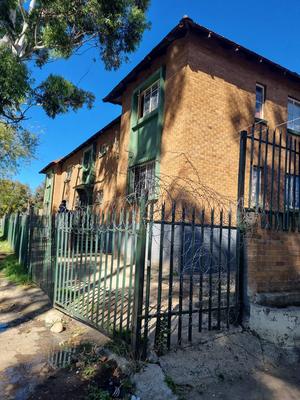 Apartment / Flat For Sale in Rosettenville, Johannesburg