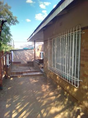 House For Rent in Rosettenville, Johannesburg