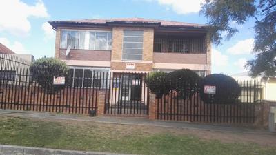 Apartment / Flat For Sale in Turffontein, Johannesburg
